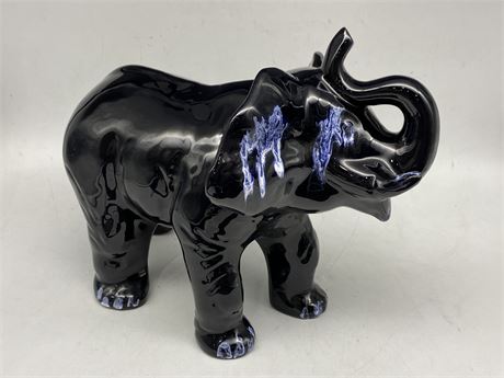 15” VINTAGE BLACK ELEPHANT W/BLUE DRIP (Blue mountain pottery)