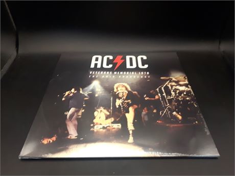 SEALED - AC/DC - VETERAN'S MEMORIAL 1974 - VINYL