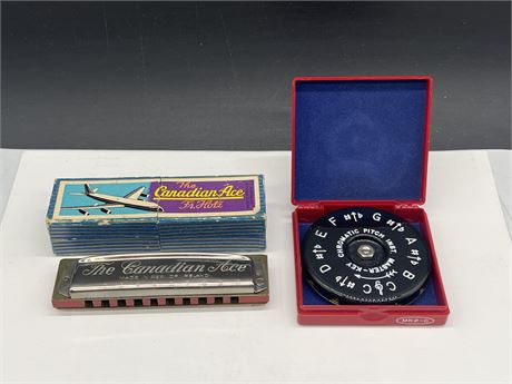 VINTAGE THE CANADIAN ACE HARMONICA IN BOX W/ INSTRUMENT PITCH IN CASE