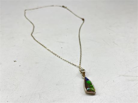 925 SILVER CHAIN WITH GREEN GEM PENDANT