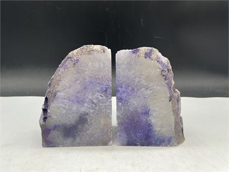 PAIR OF LARGE AGATE BOOKENDS - 7”