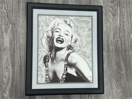SIGNED HAND DRAWN MARILYN MONROE PICTURE IN FRAME - 20”x17”