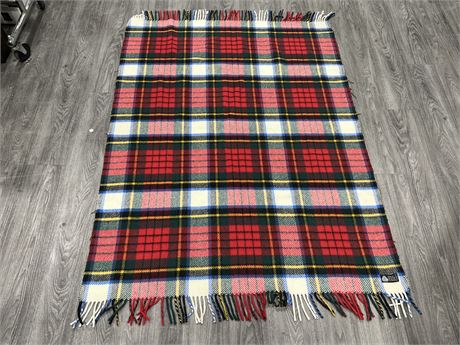 PURE NEW WOOL BLANKET - EXCELLENT CONDITION (50”x70”)