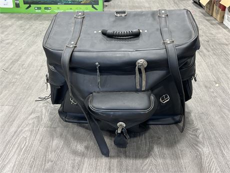 MOTORCYCLE TAIL LUGGAGE BAG (24” wide)