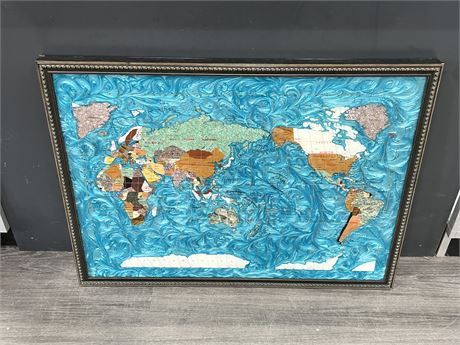 BEAUTIFUL HIGH QUALITY GLASS / NATURAL STONE / SHELL MAP OF THE WORLD (34”x24”)