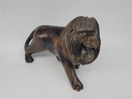 HEAVY HAND CARVED LION (9"tall)