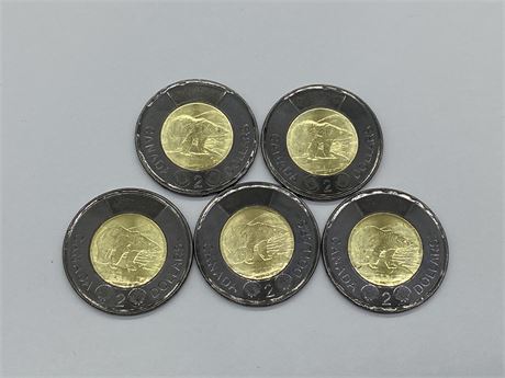 5 RCM UNCIRCULATED TOONIES W/MOURNING ARMBAND (QUEENS PASSING)