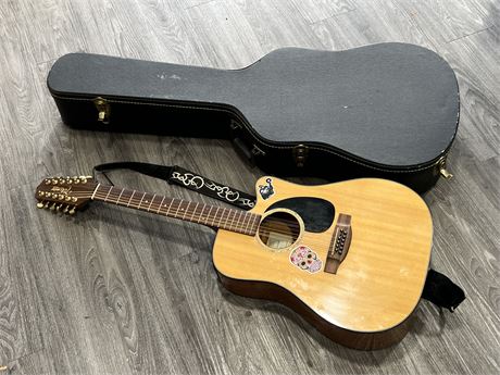 TAKAMINE ACOUSTIC GUITAR W/CASE