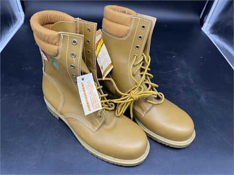 (NEW) STEEL TOE LEATHER BOOTS - SIZE 10-11