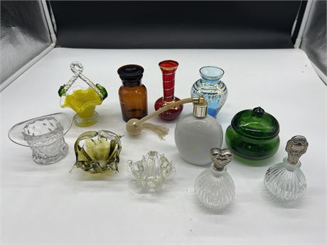 ASSORTED GLASS COLLECTABLES