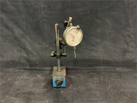 DIAL INDICATOR W/MAGNETIC BASE