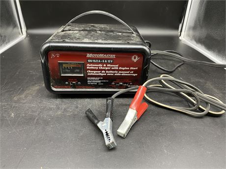 MOTOMASTER BATTERY CHARGER (Working)