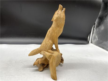 CARVED WOLF BURL STATUE 11”