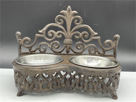 CAST IRON PET FOOD/WATER STAND (12”X10”)