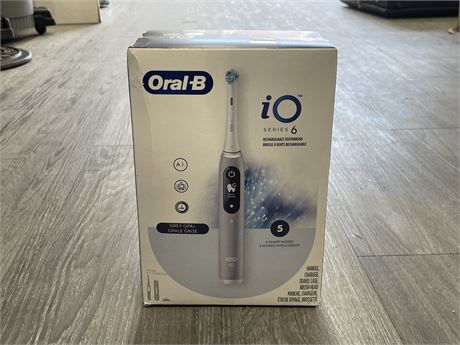 (NEW) ORAL-B IO SERIES 6 RECHARGEABLE TOOTHBRUSH