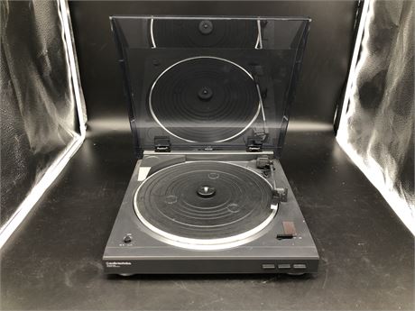 AUDIO-TECHNICAL AT-LP20 USB TURNTABLE