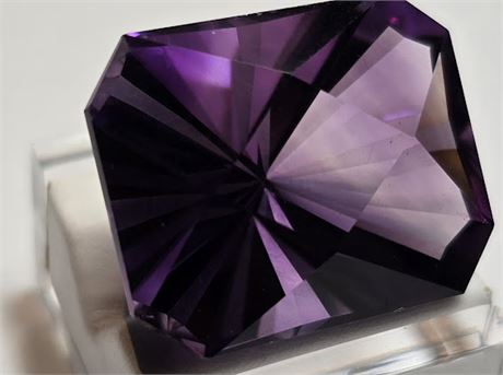 $7415 APPRAISAL - 51.50 CT AUTHENTICATED ELECTRIC AMETHYST GEMSTONE