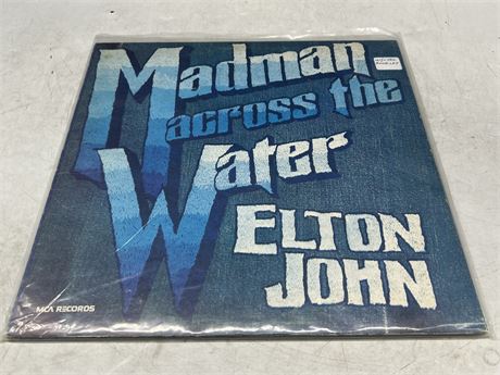 ELTON JOHN - MADMAN ACROSS THE WATER W/LYRIC BOOKLET (1973) - EXCELLENT (E)