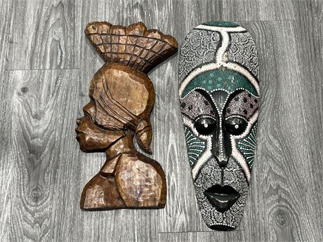 2 AFRICAN WOOD CARVING DECORATIONS (19”)