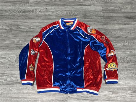 VINTAGE BASKETBALL ZIP UP - SIZE L - SEE PHOTOS FOR DEFECTS