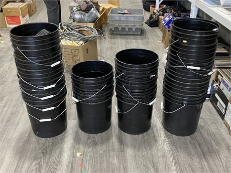 LARGE LOT OF 20L BUCKETS