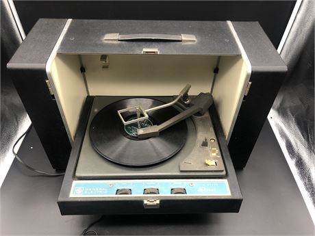 VINTAGE GENERAL ELECTRIC BRAND RECORD PLAYER