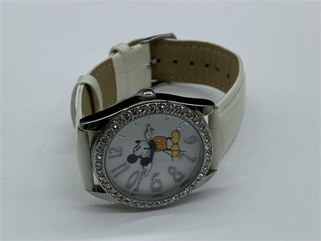 OFFICIAL DISNEY MICKEY MOUSE WATCH