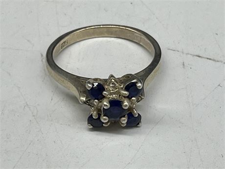 STERLING SILVER RING WITH SAPPHIRES