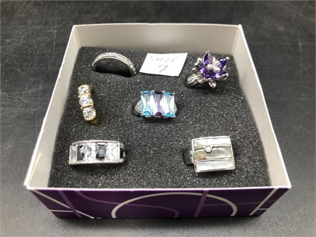 ASSORTED RINGS SIZE 9
