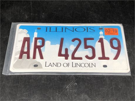 ILLINOIS “LAND OF LINCOLN” LICENSE PLATE (VERY GOOD CONDITION)