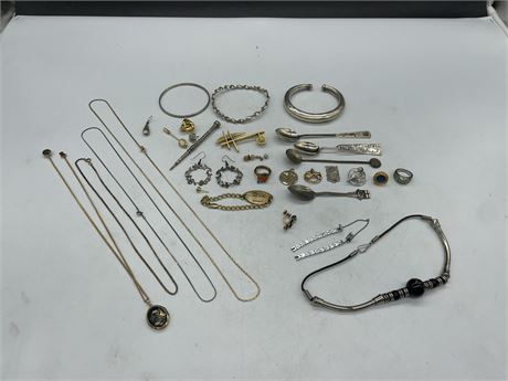 LOT OF MISC JEWELRY / COLLECTABLES W/ SOME MAKED PIECES