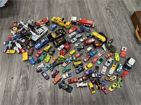 LARGE LOT OF DIECAST CARS