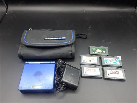 GAMEBOY ADVANCE SP CONSOLE WITH GAMES & CASE