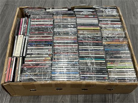 BOX OF MISC CDS
