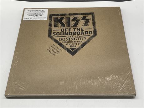 SEALED KISS - OFF THE SOUNDBOARD LIVE 3 LP BLACK VINYL BOX SET