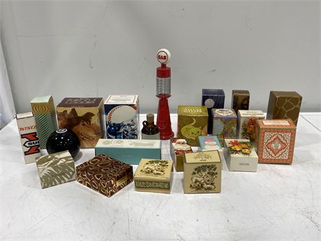 LARGE LOT OF VINTAGE 1970s AVON PERFUME BOTTLES IN ORIGINAL BOXES