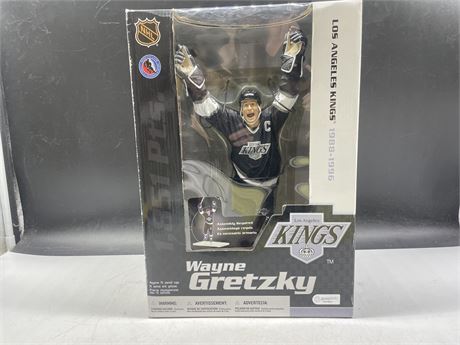 WAYNE GRETZKY LIMITED EDITION 12” ACTION FIGURE MCFARLANE 2004 IN BOX