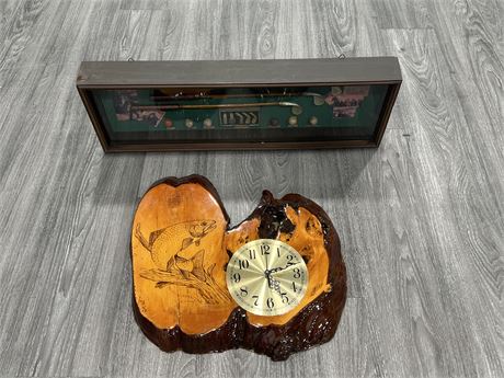 VINTAGE STYLE DECORATIVE GOLF DISPLAY + CABIN STYLE CLOCK - 20” WIDE
