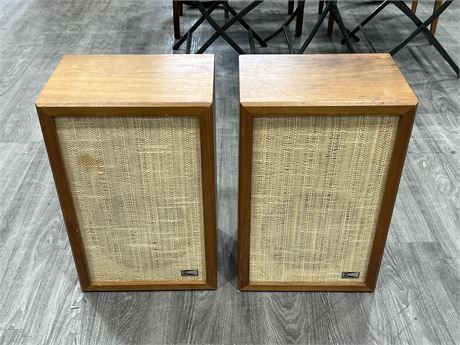 VINTAGE PRO LINEAR STAGE 4 SPEAKERS (21” tall)