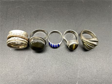 5 ASSORTED STERLING RINGS