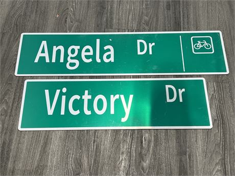 2 DOUBLE SIDED ROAD SIGN (Largest is 36”x9”)