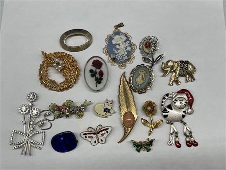 LOT OF 16 VINTAGE BROOCHES