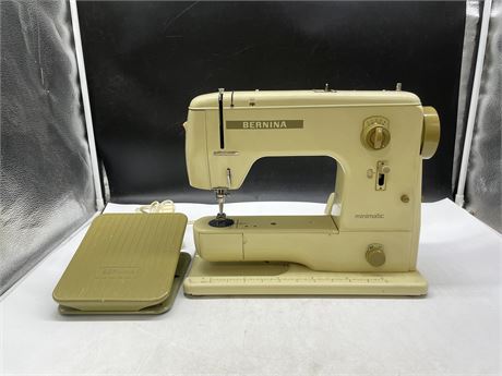 BERNINA 707 SEWING MACHINE EXCELLENT WORKING CONDITION
