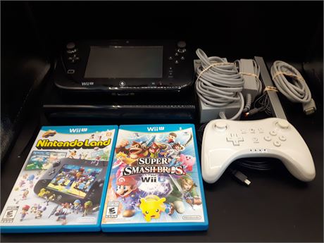 WII-U CONSOLE WITH GAMES/CONTROLLER