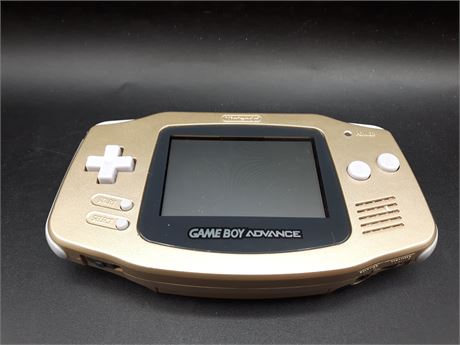 GAMEBOY ADVANCE CONSOLE - LIMITED EDITION GOLD MODEL - EXCELLENT CONDITION
