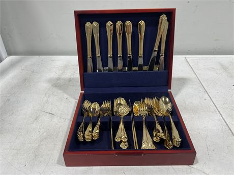 GOLD PLATED CUTLERY SET IN CASE