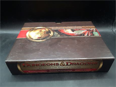 DUNGEONS & DRAGONS COLLECTORS BOX SET