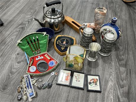 LOT OF COLLECTABLES / VINTAGE ITEMS