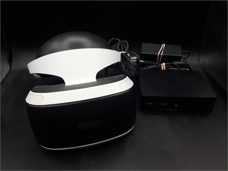 VR HEADSET - VERY GOOD CONDITION - PS4