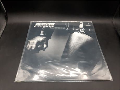 ACCEPT - BALLS TO THE WALL - VERY GOOD PLUS (VG+)